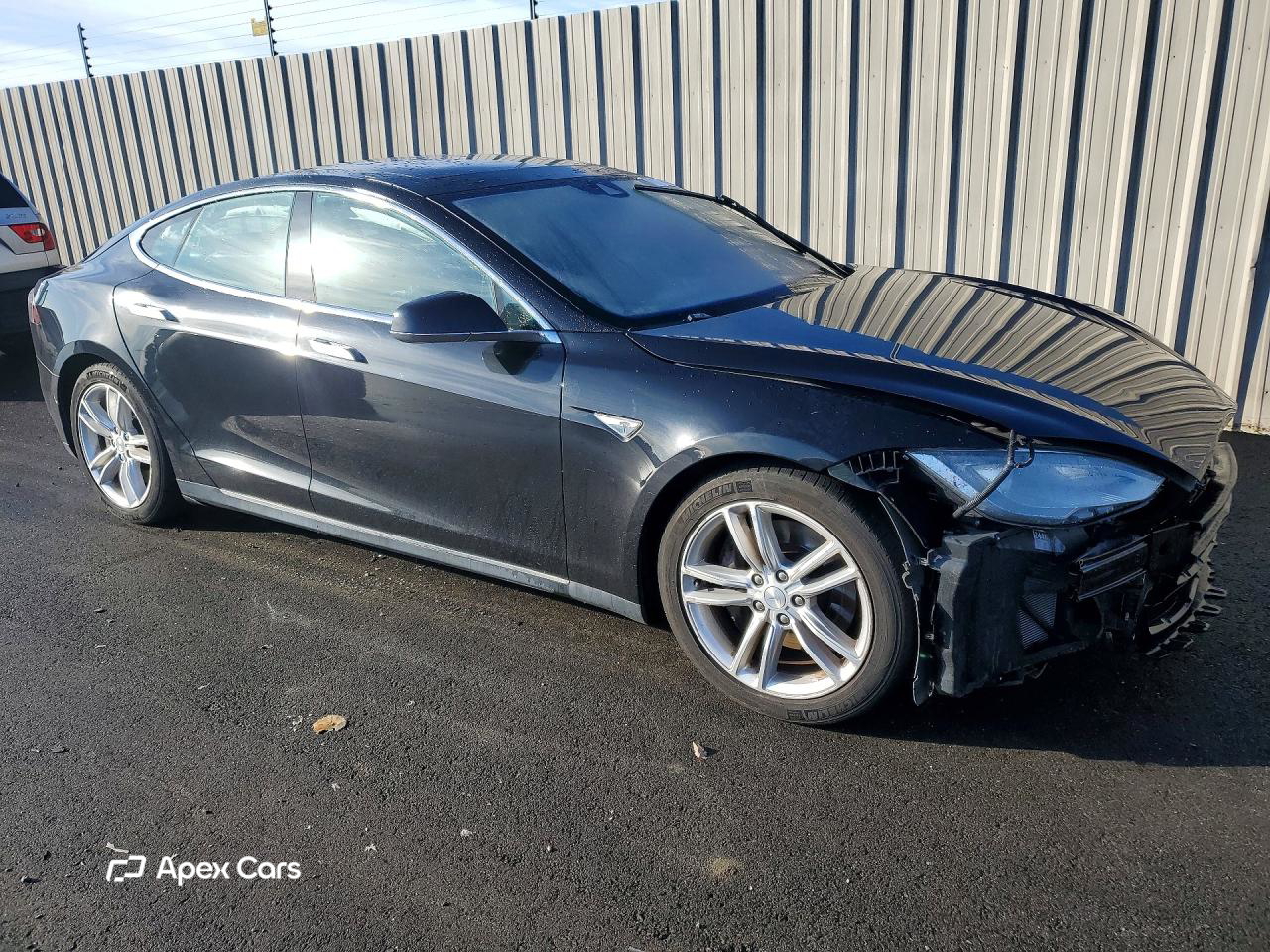 Tesla Model S 2015