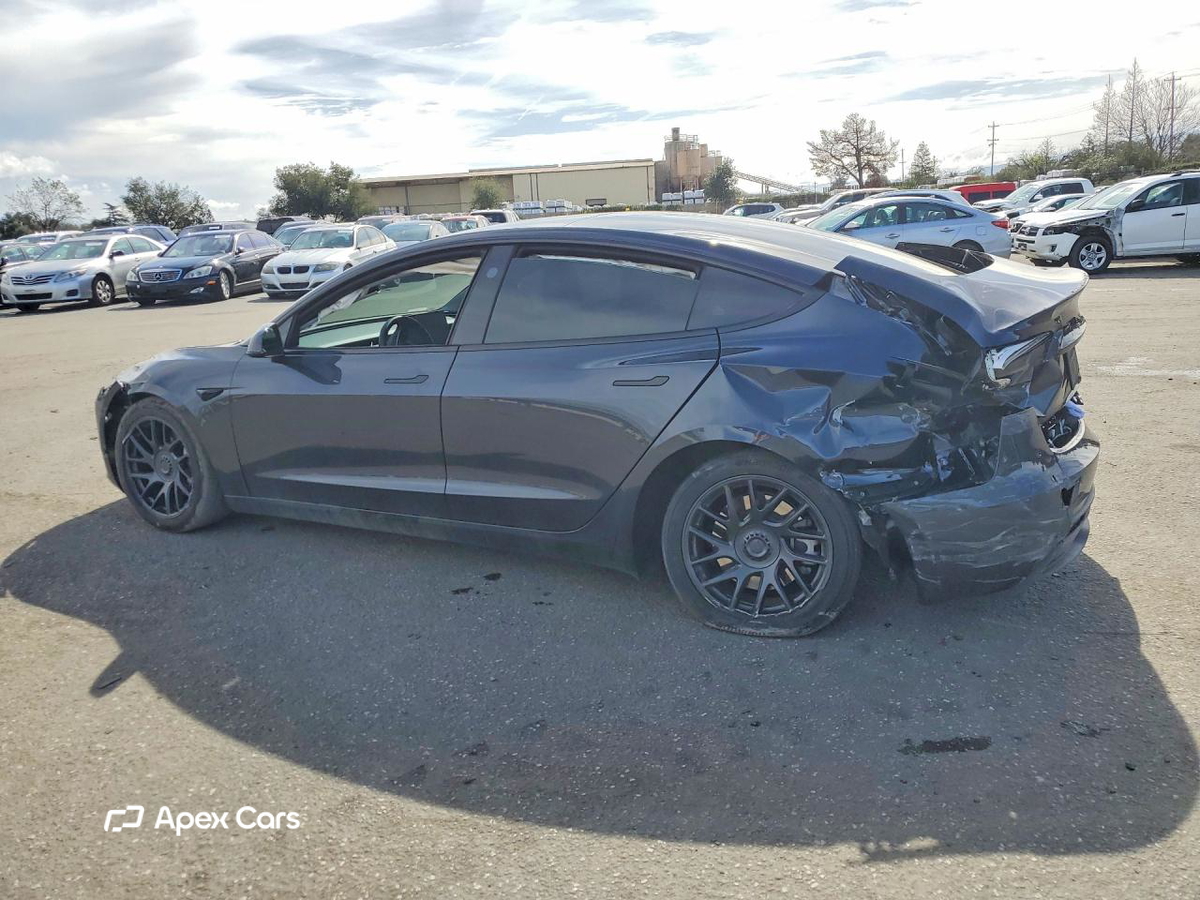 Tesla Model 3 2024