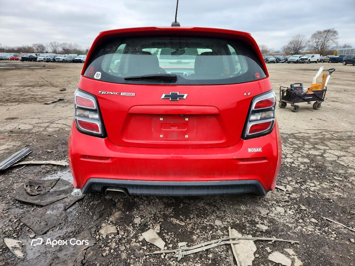 Chevrolet Sonic 2018
