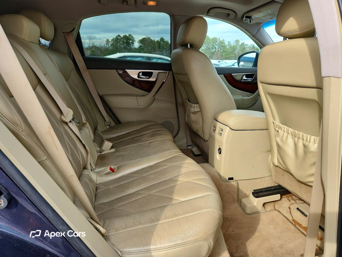 Infiniti FX 2010