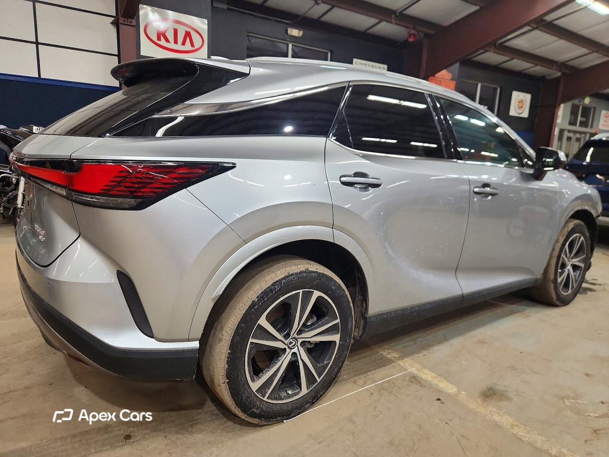 Lexus RX 2023