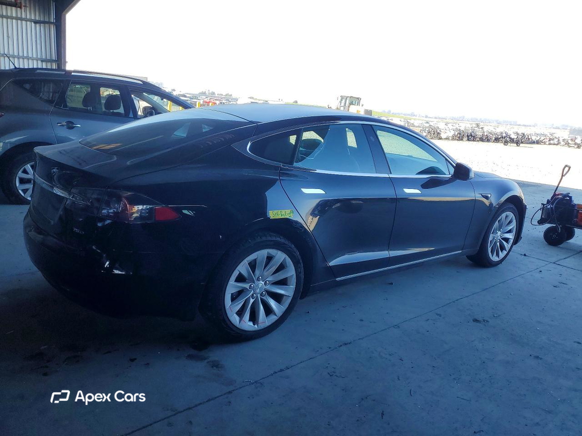 Tesla Model S 2018