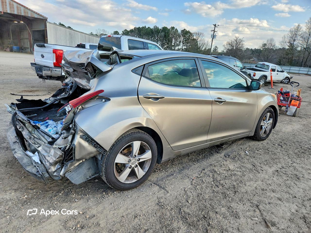 Hyundai Elantra 2013