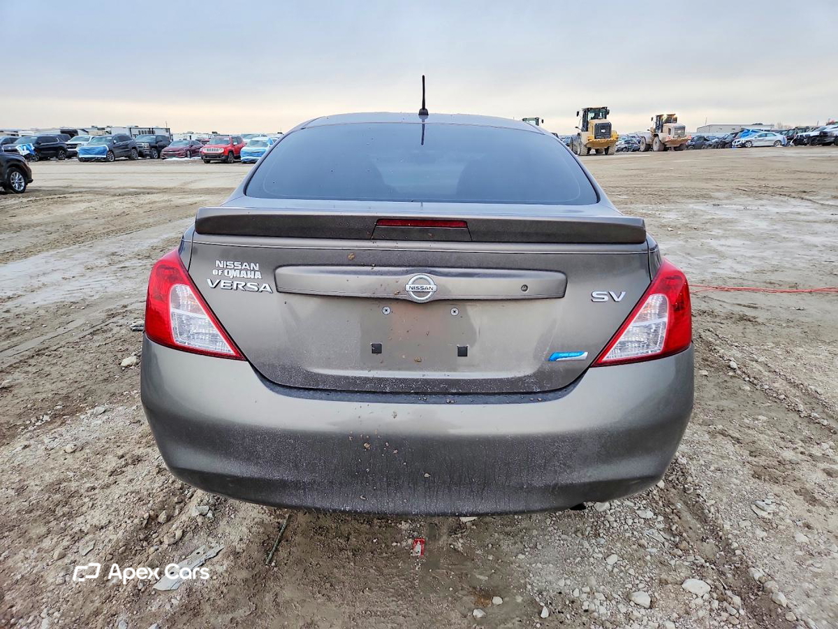 Nissan Versa 2013