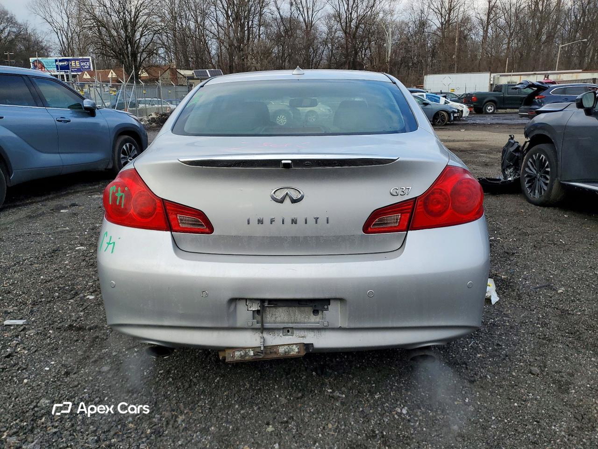 Infiniti G 2012