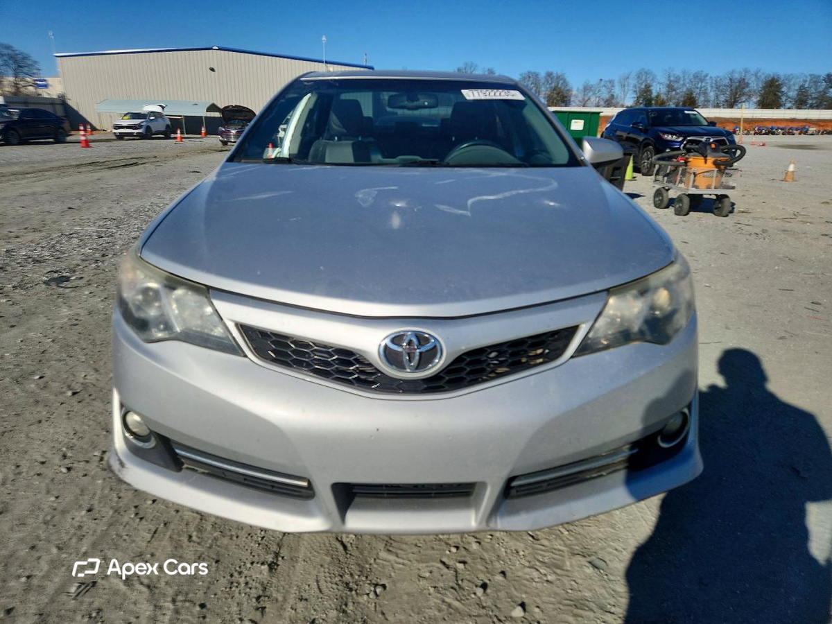 Toyota Camry 2012