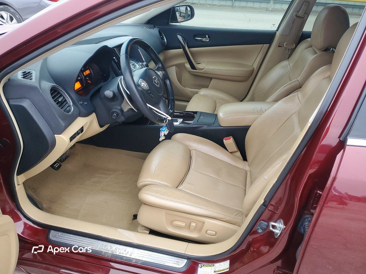 Nissan Maxima 2011