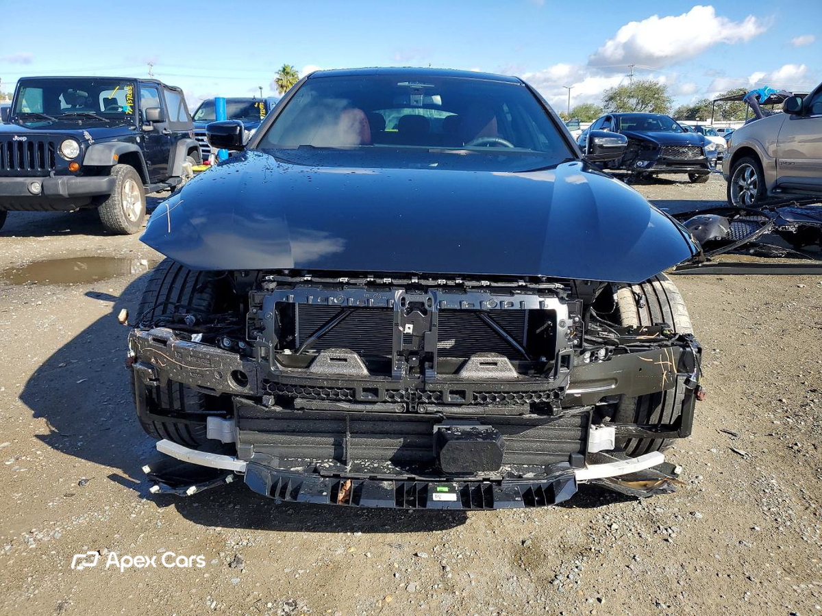BMW i4 2025