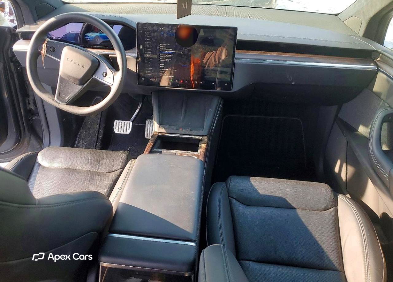 Tesla Model X 2024