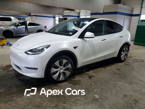 Tesla Model Y 2023 - Image 1 of 13