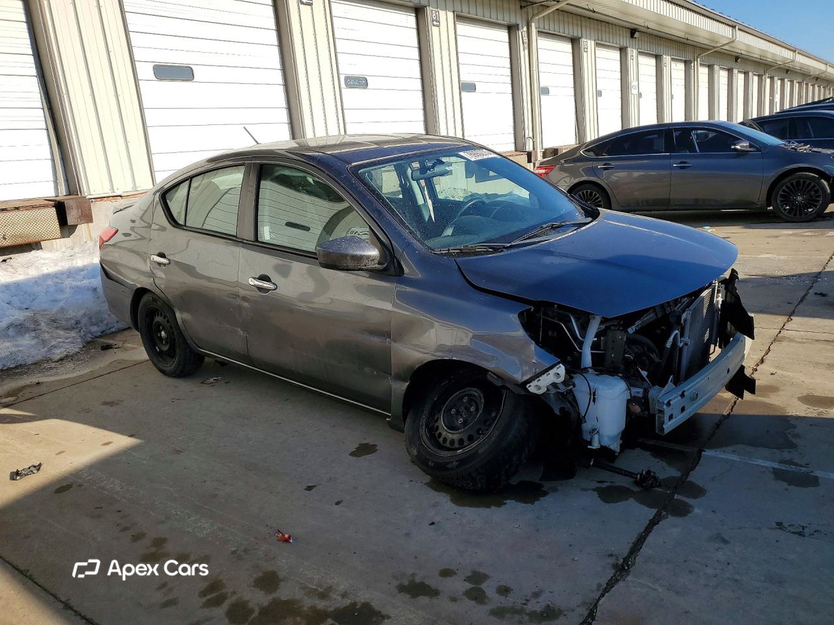 Nissan Versa 2019