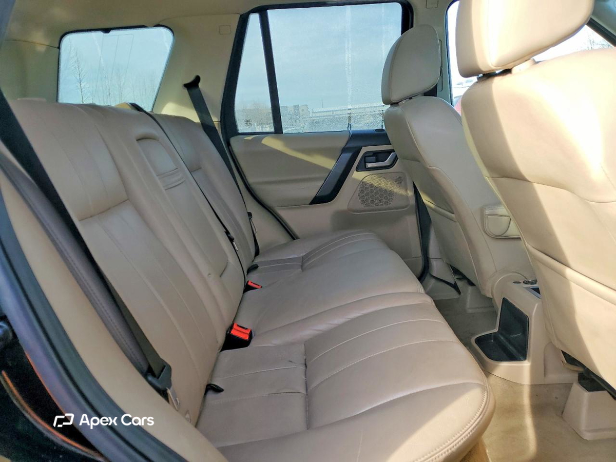Land Rover LR2 2011