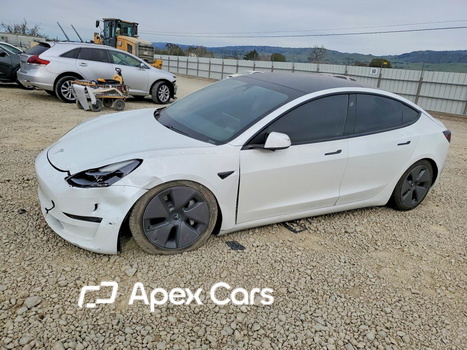 Tesla Model 3 2021 - Image 1 of 13