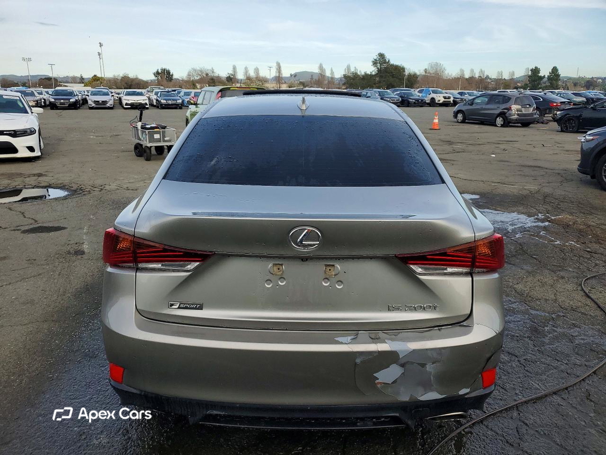 Lexus IS 2017