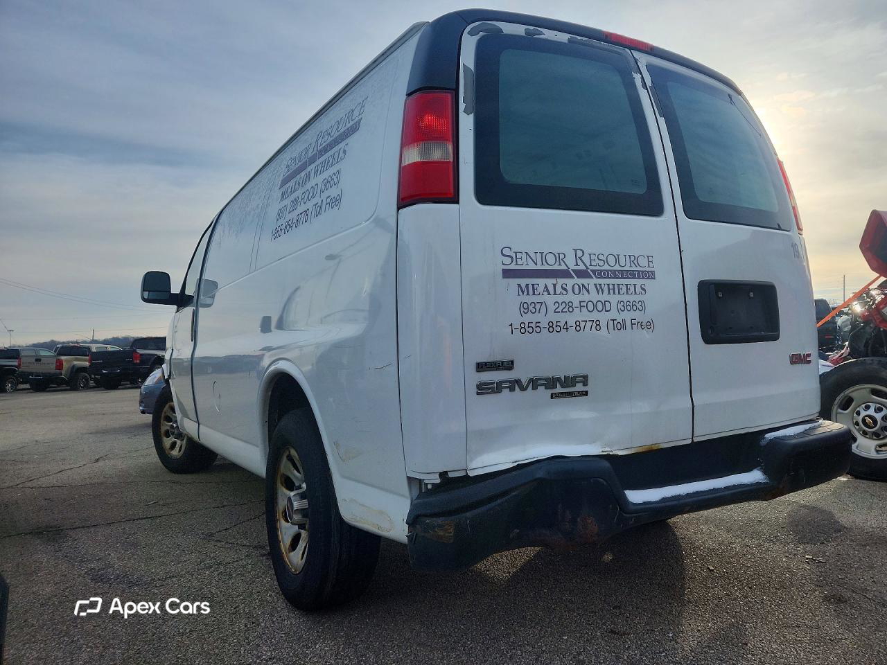 GMC Savana 2011
