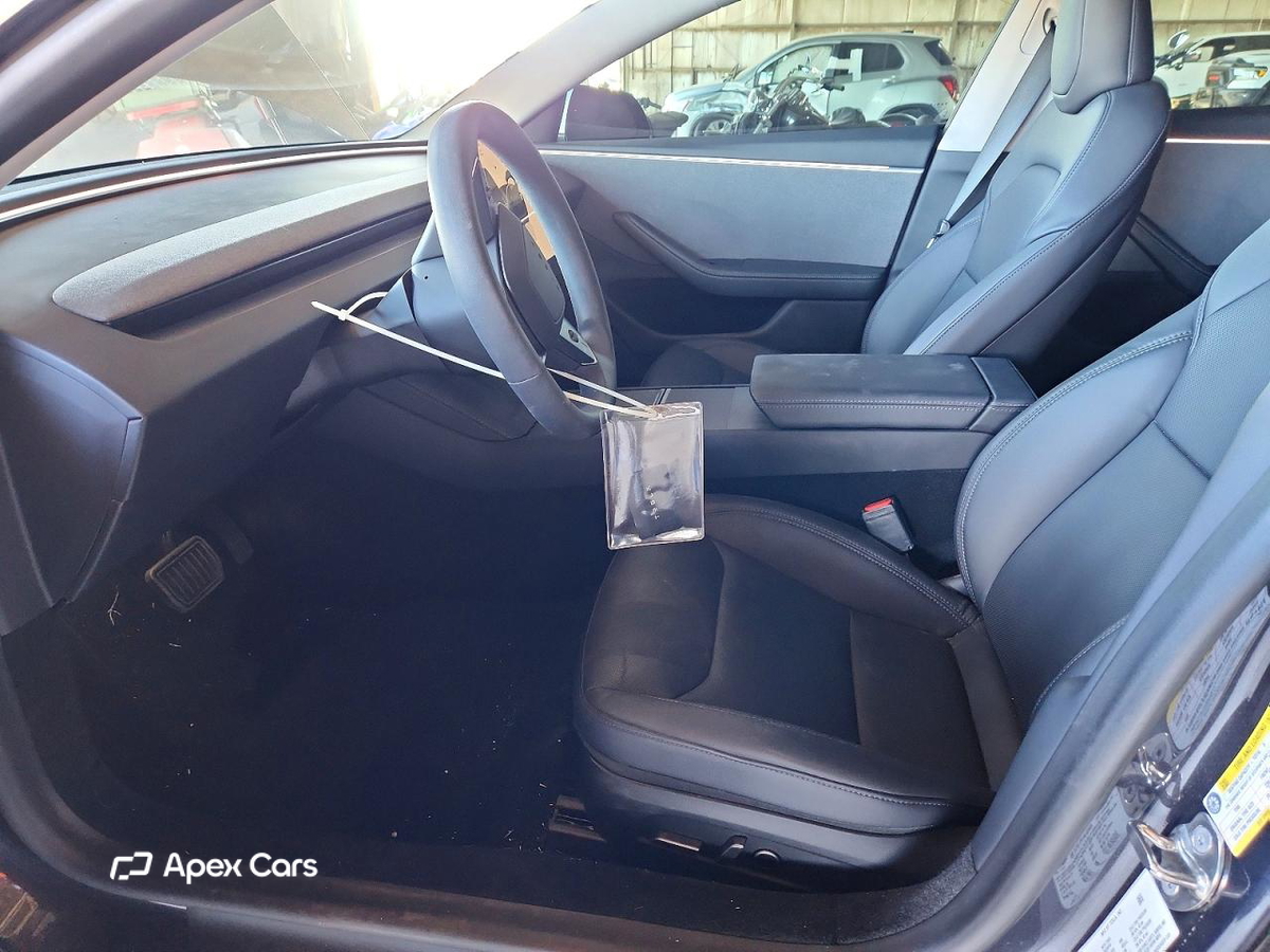 Tesla Model 3 2024