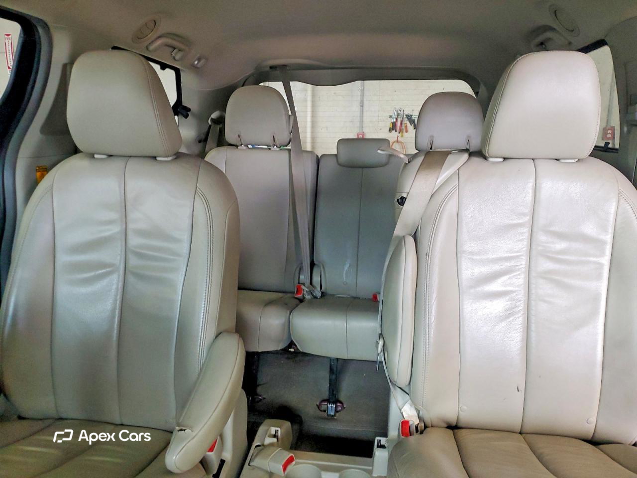 Toyota Sienna 2014