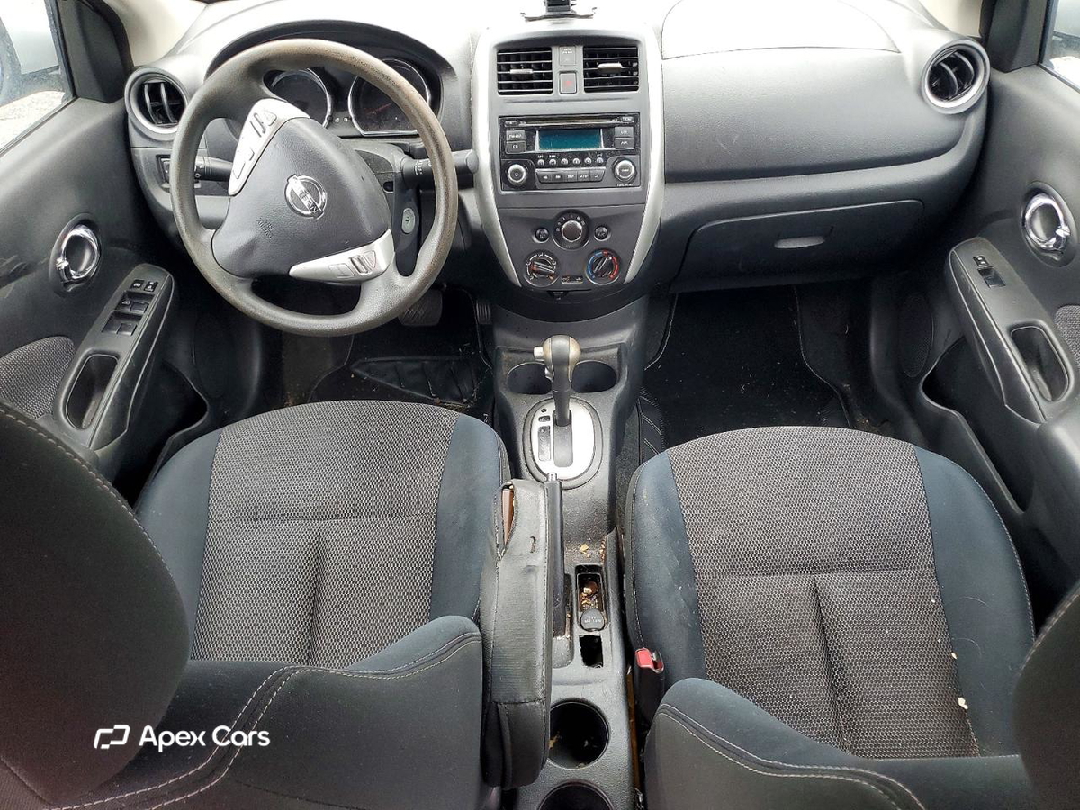 Nissan Versa 2015