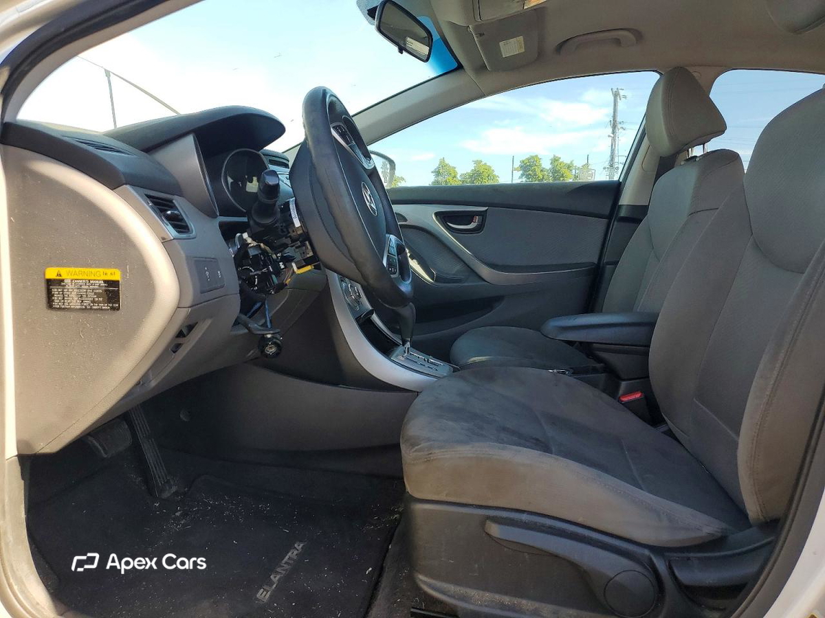 Hyundai Elantra 2011