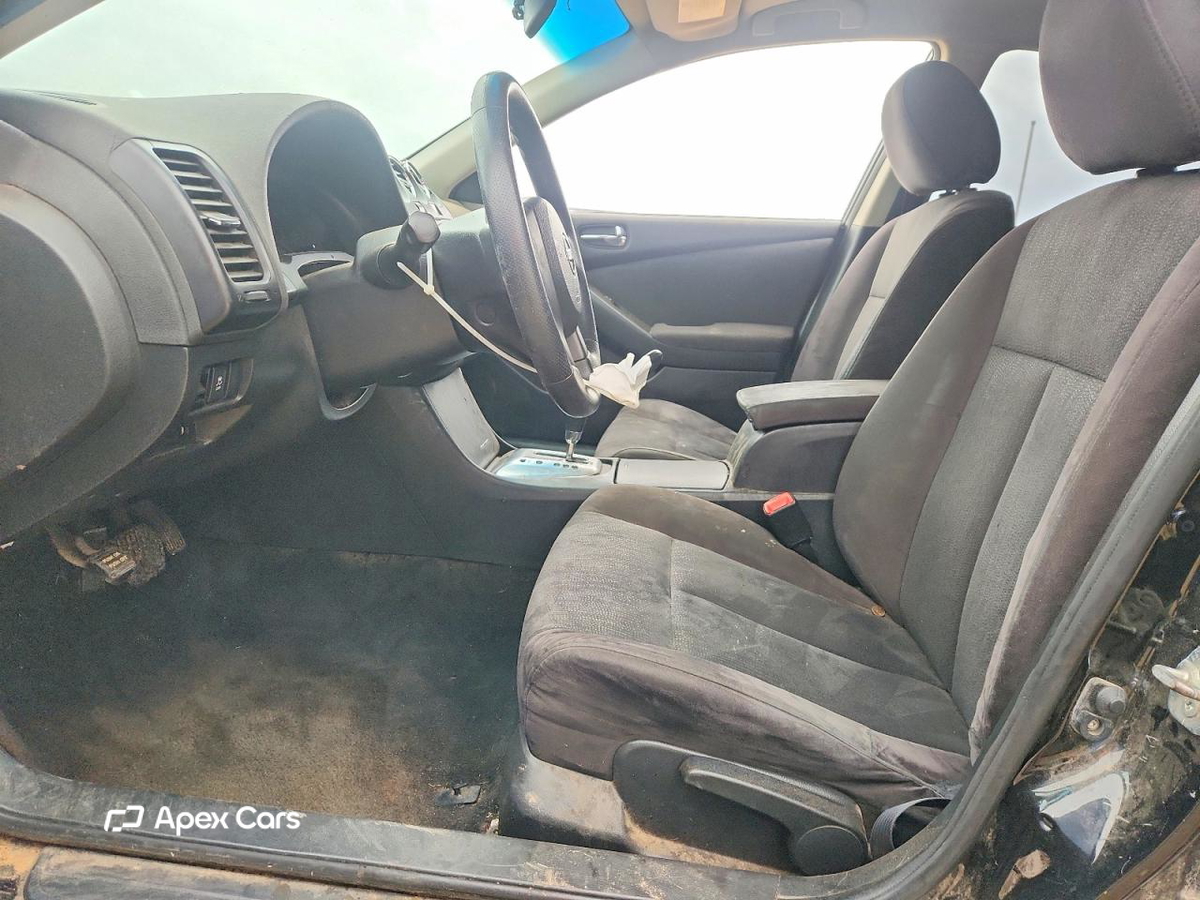 Nissan Altima 2012