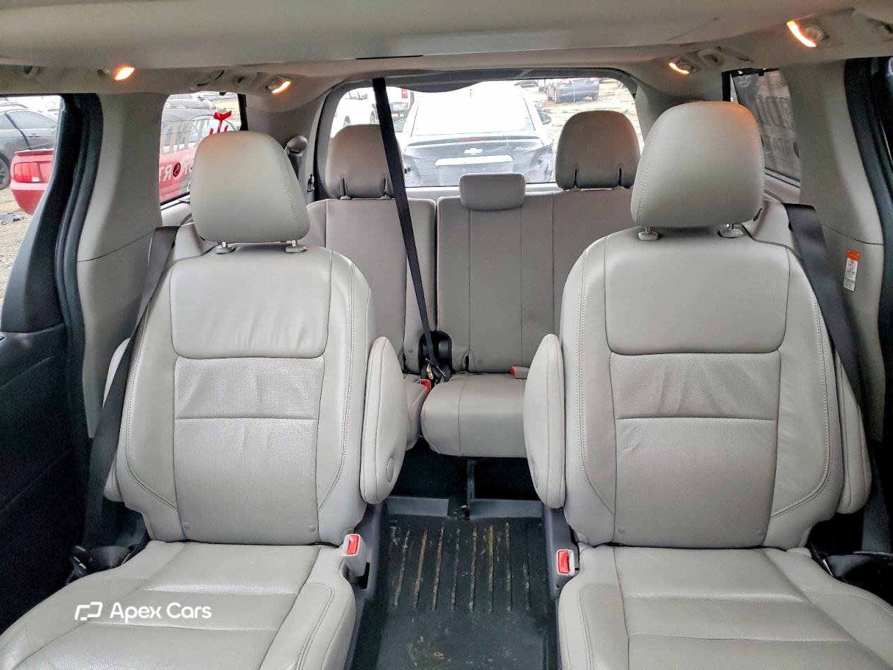 Toyota Sienna 2016