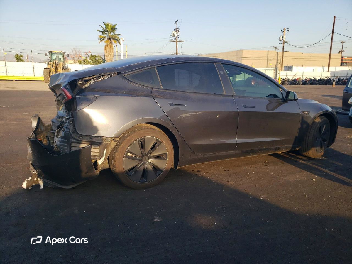 Tesla Model 3 2024