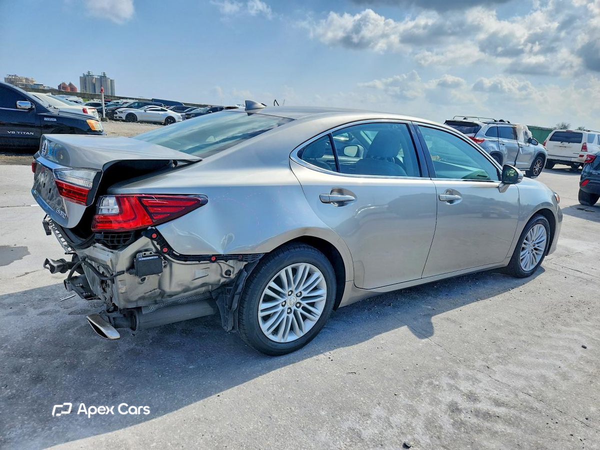 Lexus ES 2016