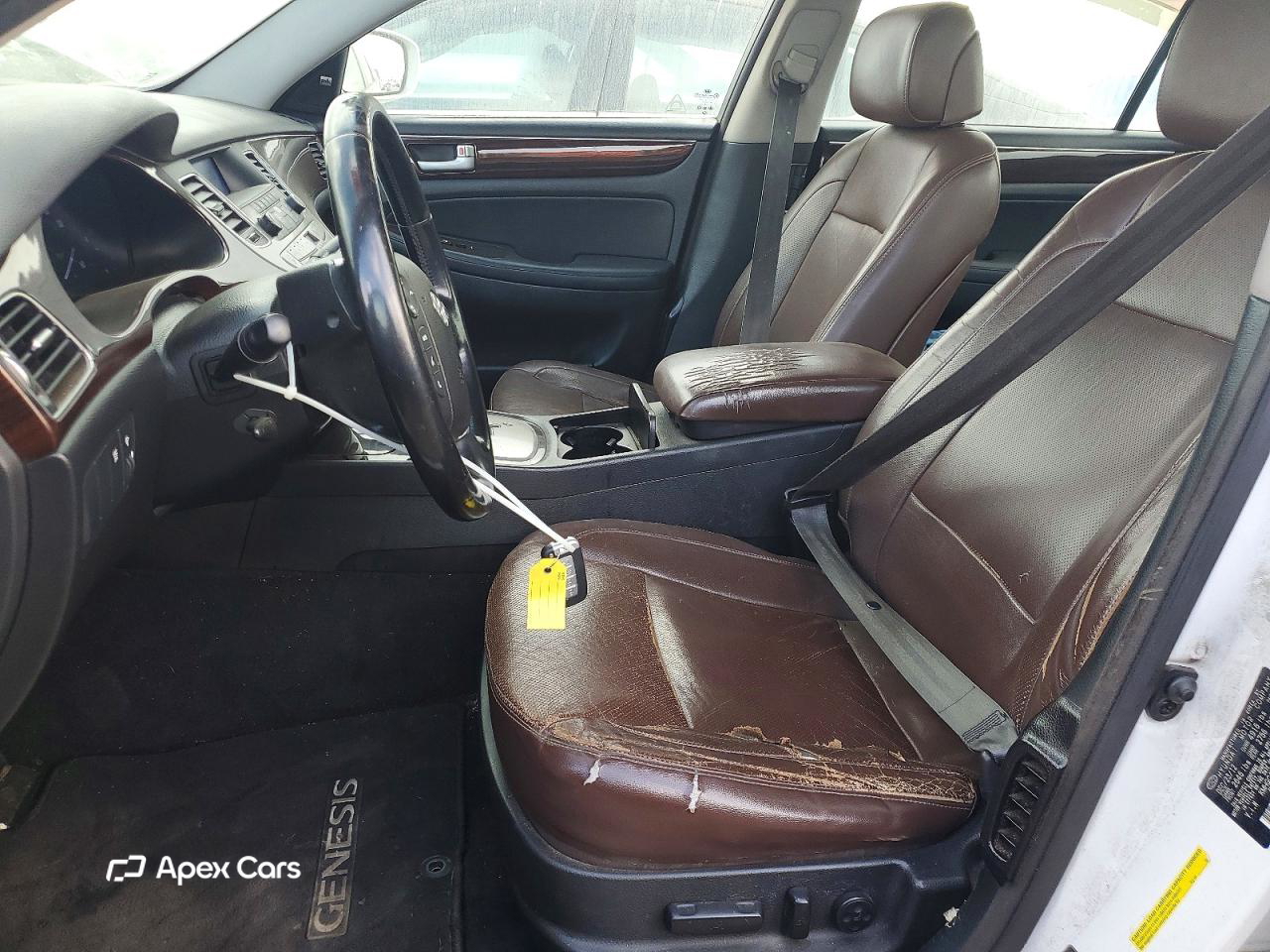 Hyundai Genesis 2013