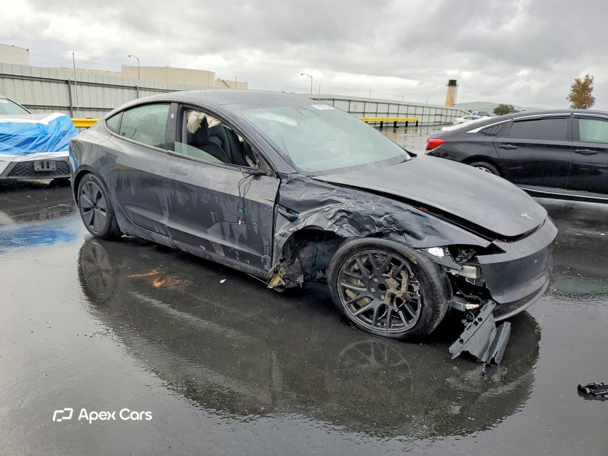 Tesla Model 3 2024