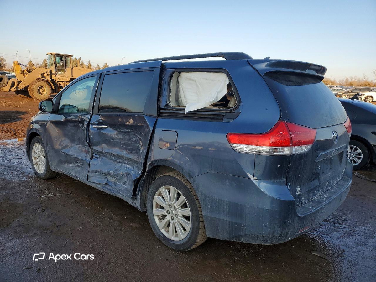Toyota Sienna 2014