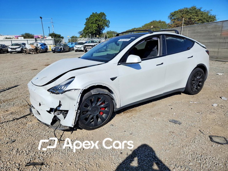 Tesla Model Y 2022 - Image 1 of 15