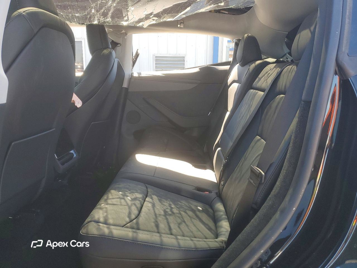 Tesla Model Y 2026