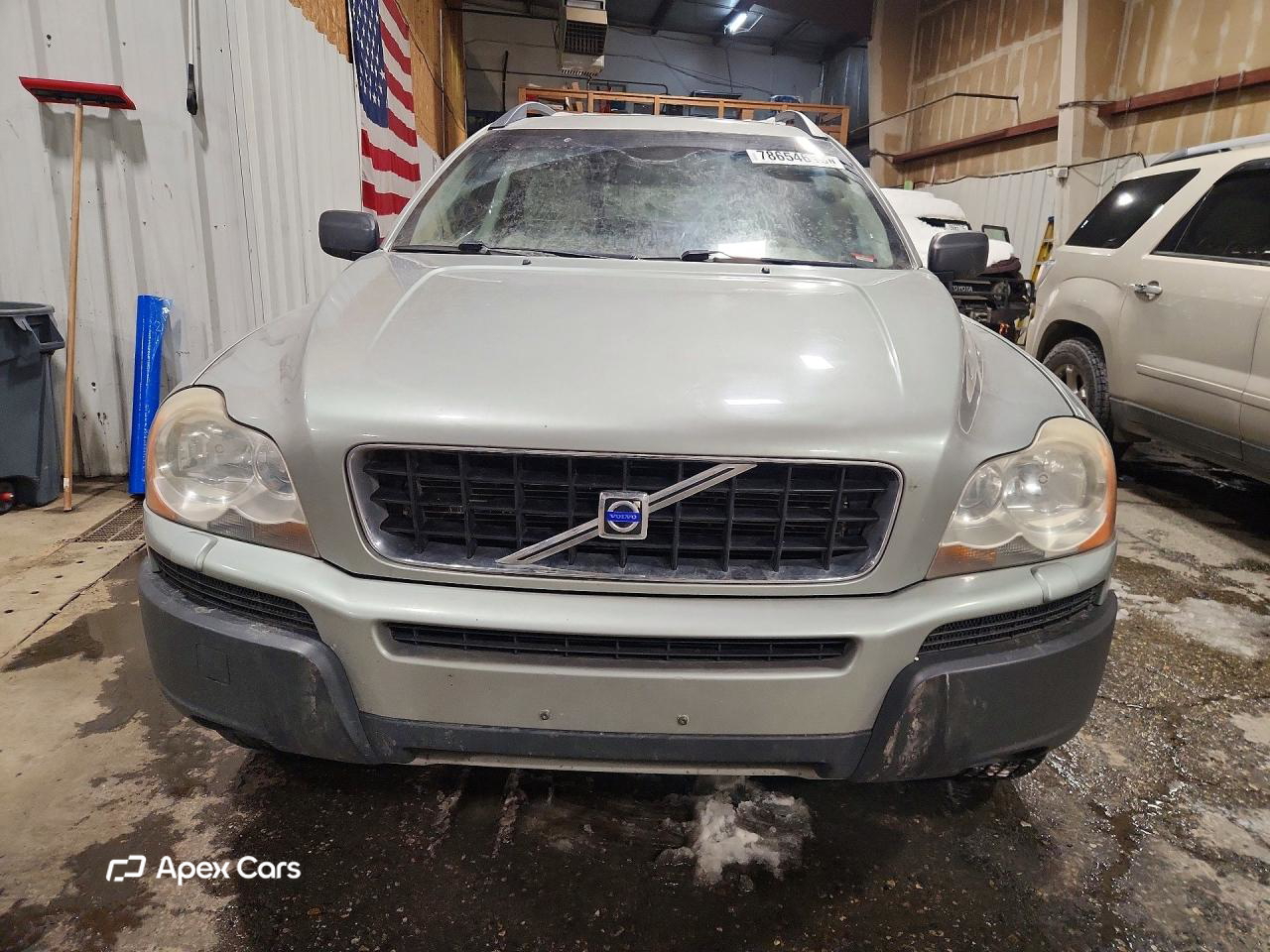 Volvo XC90 2004