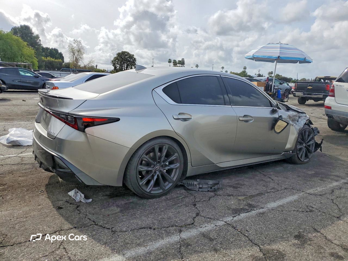 Lexus IS 2022