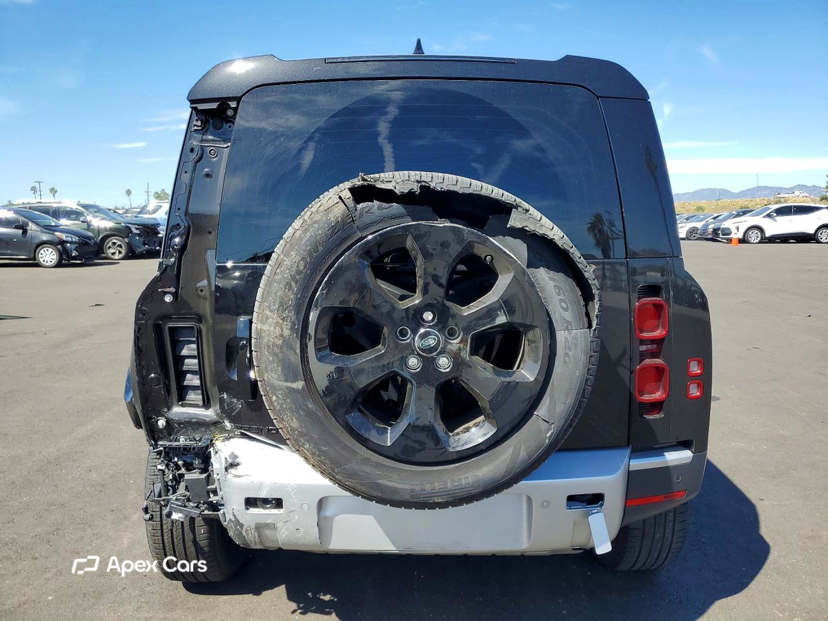 Land Rover Defender 2025