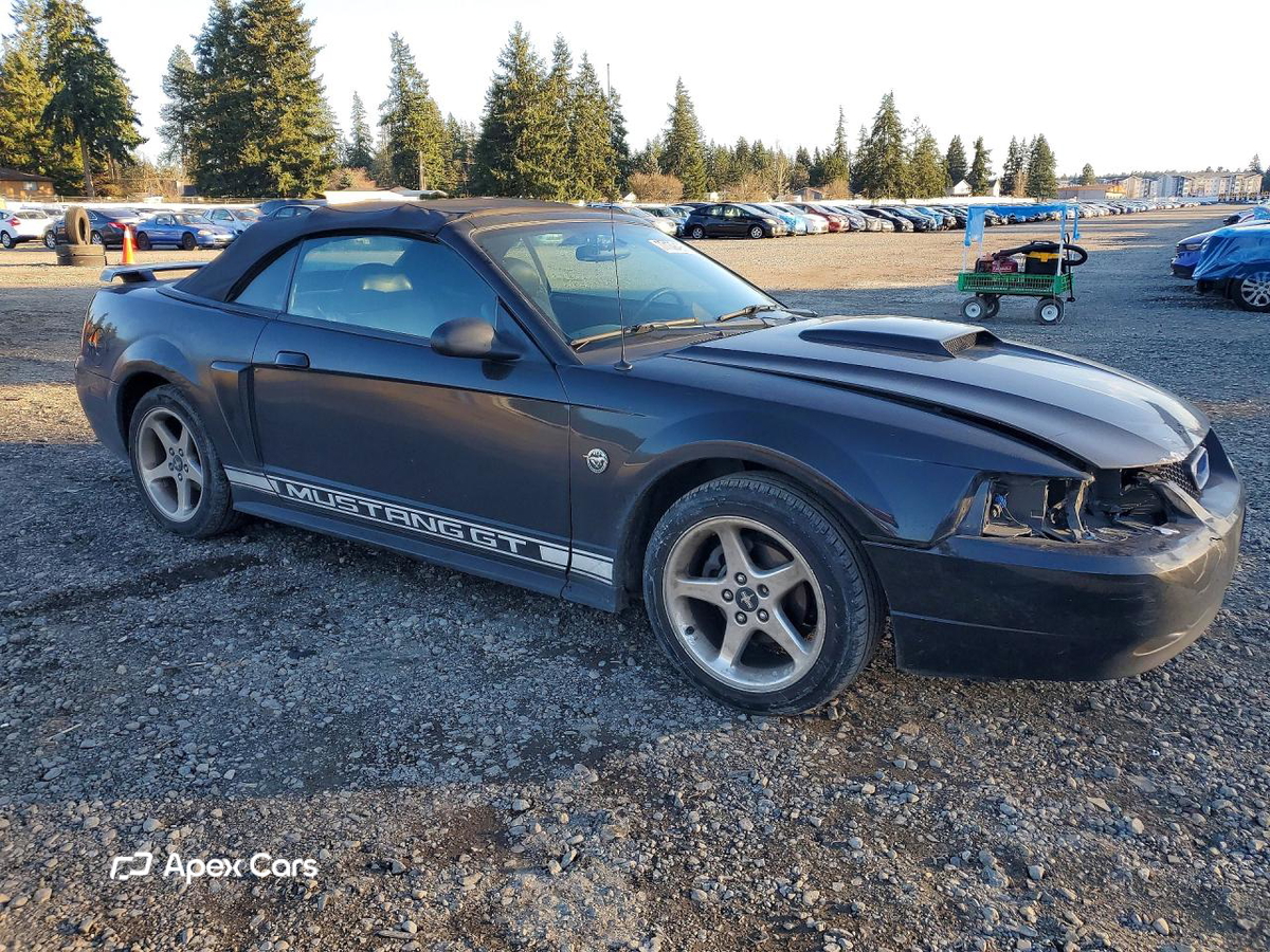 Ford Mustang 2004