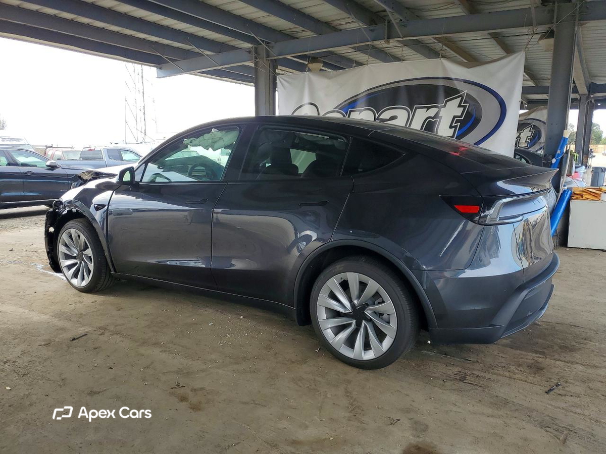 Tesla Model Y 2026
