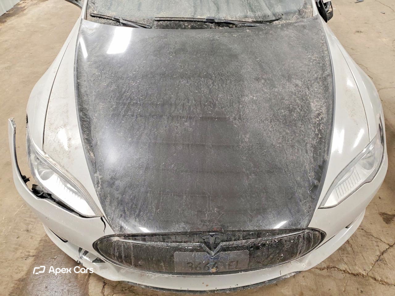 Tesla Model S 2015