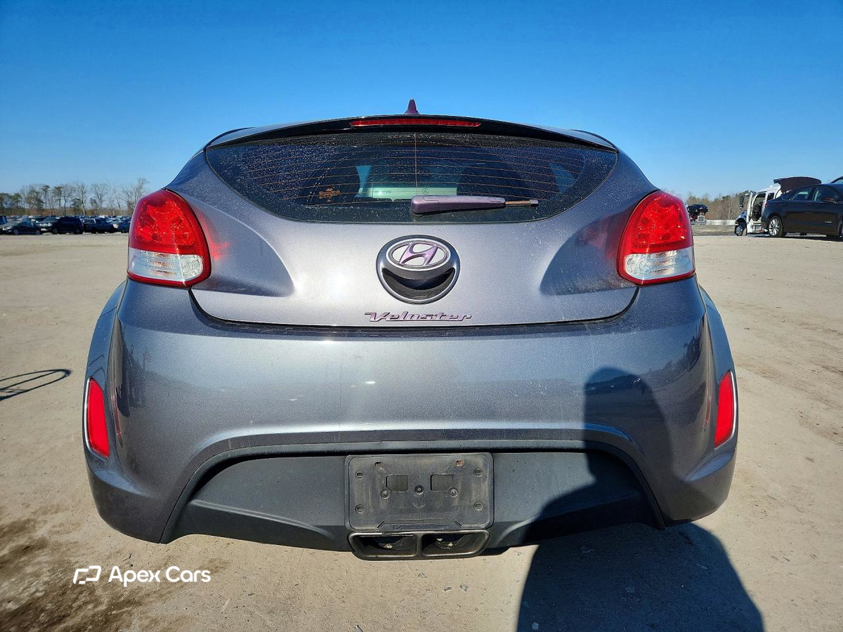 Hyundai Veloster 2012