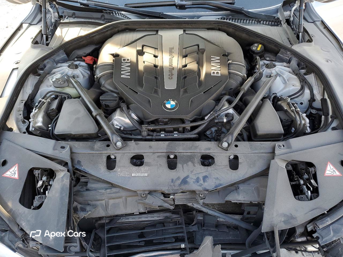 BMW Series 7 2015