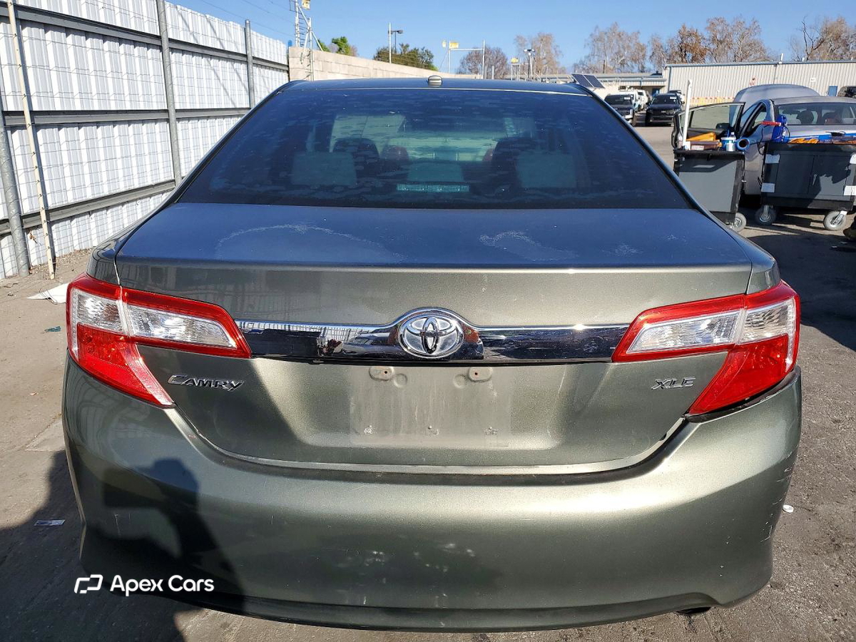 Toyota Camry 2012