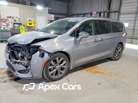 Chrysler Pacifica 2018 - Image 1 of 13