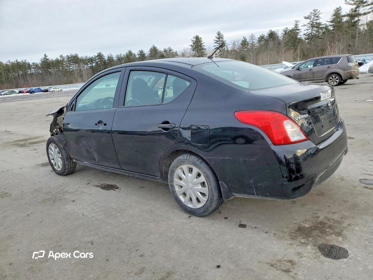 Nissan Versa 2015