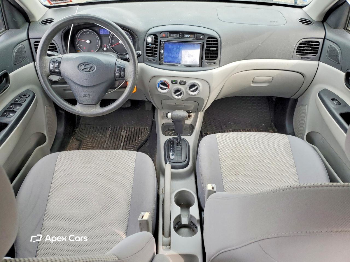 Hyundai Accent 2010