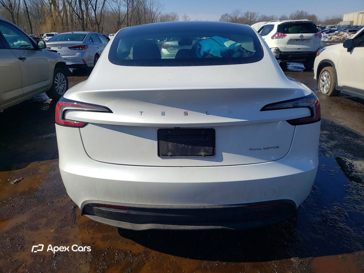 Tesla Model 3 2025