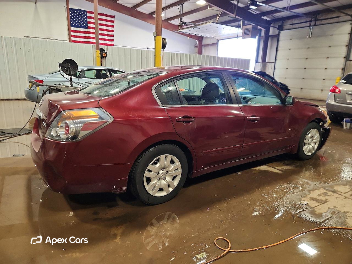 Nissan Altima 2010