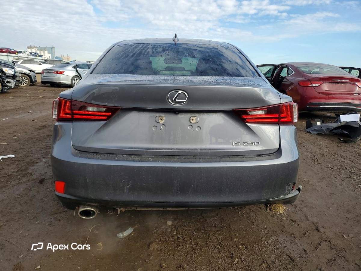 Lexus IS 2015
