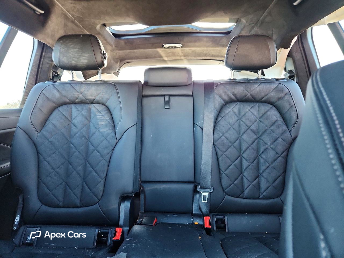 BMW X7 2025