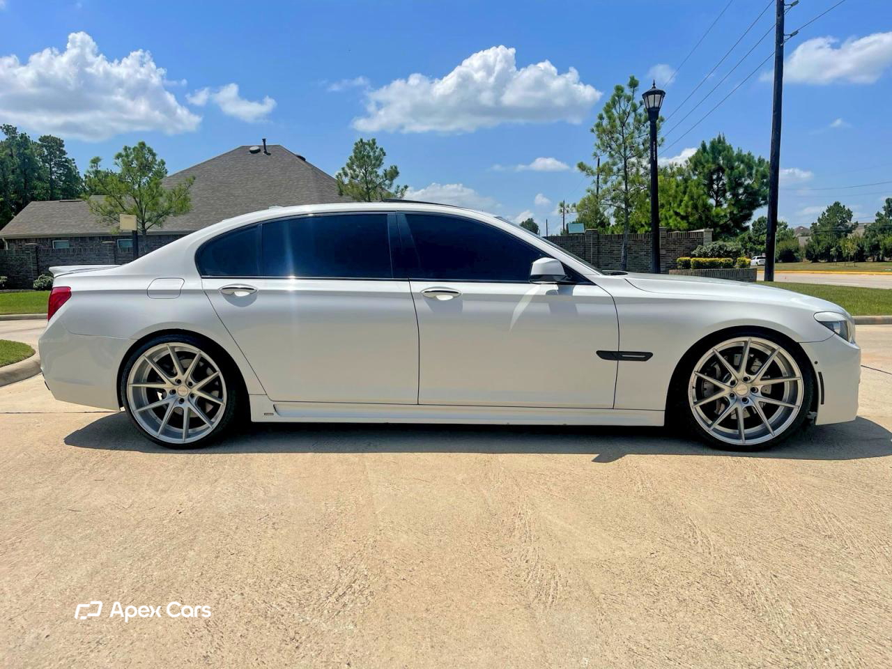 BMW Series 7 2010