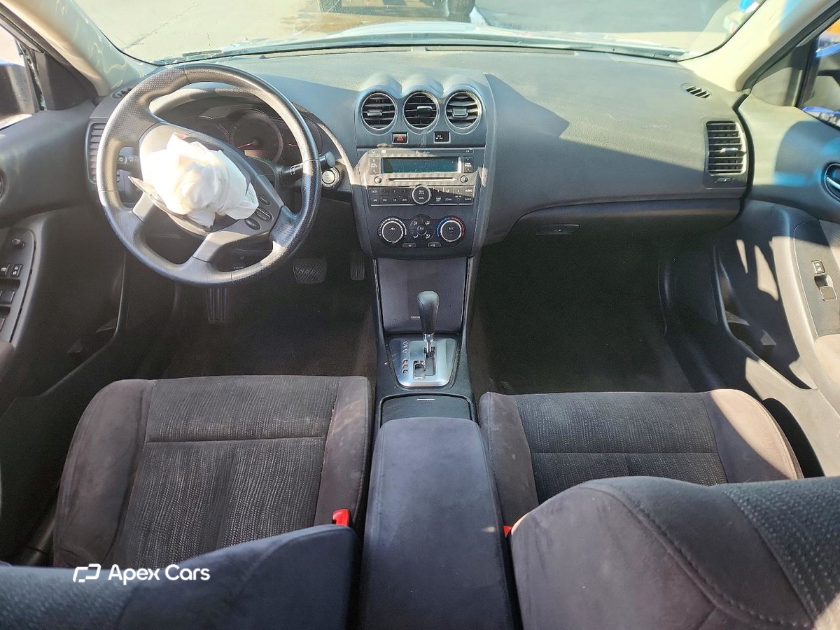 Nissan Altima 2011